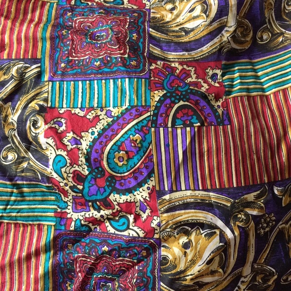 Vintage 80’s multicolour bomber jacket 🌈 - Picture 4 of 5